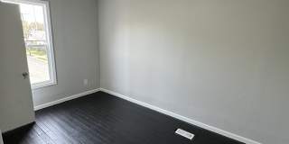 3860 E 72nd St Gallery 16