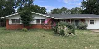 Large 4 Bedroom home close to ACU Gallery 1