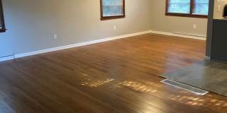 Newly renovated 4BR/2BA home, across from IU Stadium and Golf Course! Gallery 17