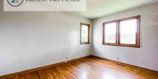 3 Bed 1.5 Bath House in Convenient Location Gallery 9