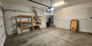 Beautifully renovated, cul-de-sac, Mesa Park adjacent home in Summerlin. Gallery 96