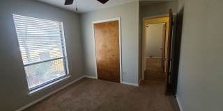 Great Central Location - 3 Bed / 2 Bath Single Story! Gallery 21