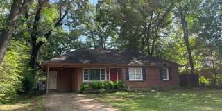 Spacious 4-Bedroom Home Just Minutes from the University of Memphis! Gallery 1