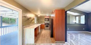 Spacious Port Orchard Split-Level with A/C, Two Living Areas & Fenced Backyard Gallery 8