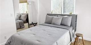 1521 W 37th Place Gallery 41