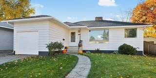 SPACIOUS 3BD/1BA SOUTH HILL HOME | ATTACHED GARAGE | FENCED YARD | W/D HOOKUPS | AVAIL JULY 1 Gallery 1