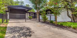 MID-CENTURY MODERN IN MACARTHUR PARK Gallery 1
