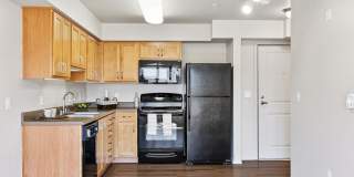 The Blakely at Echo Lake - 55+ Senior Housing Gallery 25