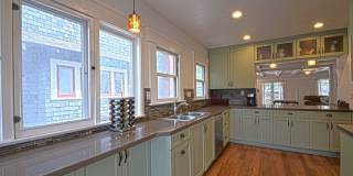 Beautifully Renovated Craftsman with Private Yard & Guest Suite in Prime Bankers Hill Gallery 12