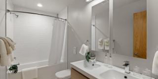 1720-00 FOLSOM Street Gallery 23