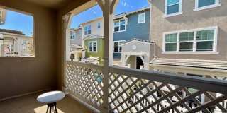 4 Bedroom + 3.5 Bathroom Townhome | The Westerlies | Unfurnished Gallery 7