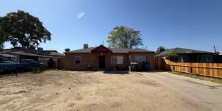 3 Bedroom Home with Bonus Room, Large Backyard & Washer/Dryer Hookups Gallery 1