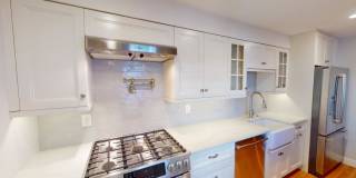 214 West 7th St. Gallery 5