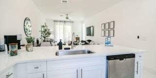 Charming 3BR Duplex in Lehigh Acres Gallery 5