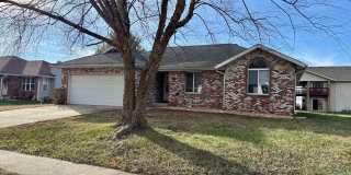 All brick 3/2/2 located in the Kickapoo boundaries, walking distance from Cherokee Middle School. Gallery 1
