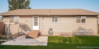 2221 Frontier Drive Gallery 12