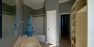 Charming 2Bed/2.5Bath in Washington Vilage - Extra Space in the Basement Gallery 19