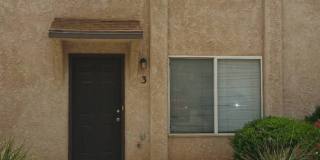 2 Bedroom/1.5 Bathroom Townhome Gallery 1