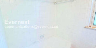 8270 Trinity Street Gallery 15