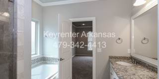 Gorgeous 3 bed/3 bath home in great Bentonville neighborhood Gallery 20