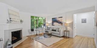 212 Lee St Gallery 1