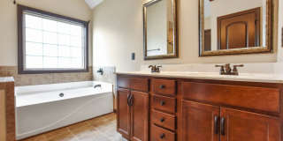 Four Bedroom in Fields of Northmeade! Gallery 21
