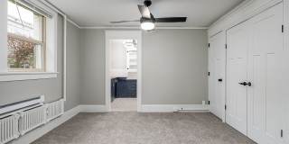 Elegant Renovation! HUGE 1 Bed 1 Bath Available Now! Gallery 27