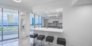 19195 NE 36th Ct Gallery 40