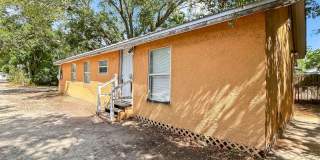 Spacious Tampa Home for Rent | Great Location & Large Yard! 3bed |2bath Gallery 4