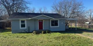 GREAT LEASE PROPERTY IN HOWE! $1,395 3/1 WITH WASHER AND DRYER! Gallery 1