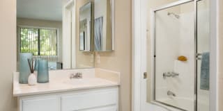 eaves Warner Center Gallery 6