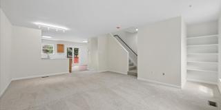 Garage Townhouse For Lease Gallery 6