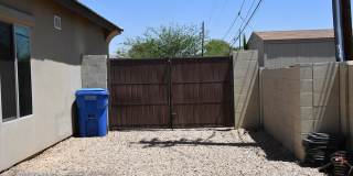 2362 W Sierra Vista Drive Gallery 22