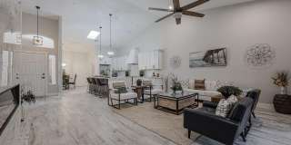 8941 E Maple Drive Gallery 45