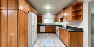 Single-Level Bel Aire Home with Spacious Layout Gallery 9