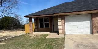 217 W Arlo Gallery 1