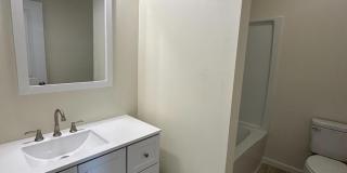 134 N MECHANIC ST #C Gallery 3