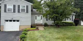 652 Holly Lane Gallery 1