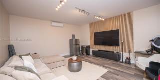 10366 NW 68th Ter Gallery 30