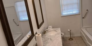 402 Crestwood Gallery 6