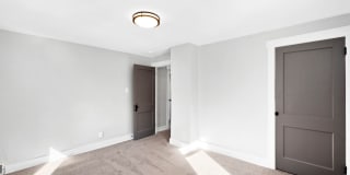 SCORE 50% OFF 1ST MONTH'S RENT IF SIGNED BY AUGUST 14! Stunning 4 bedroom home in Castle Shannon available September 1! Gallery 13