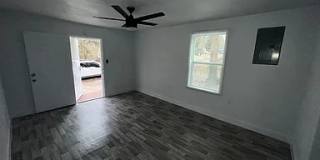 196 South Alabama Avenue Gallery 3