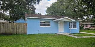 Charming 3-Bedroom, 2-Bath Home with Bonus Room and Detached Garage in Lakeland!! Gallery 5