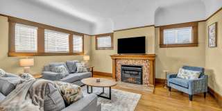 FULLY FURNISHED & BEAUTIFULLY REMODELED CLASSIC HOME NEAR UNR WITH UNBEATABLE I-80 ACCESS Gallery 17
