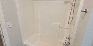 3 Bedroom, 2 Bathroom Rental With Garage Gallery 14