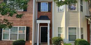 Spacious 3-Bedroom Townhome in Hampton Gallery 1