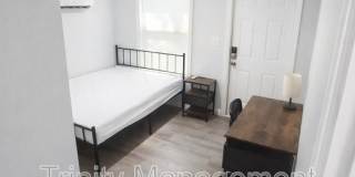 1935 Speck Dr - Room 4 Gallery 14
