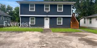 1408 Lyle Avenue Gallery 1