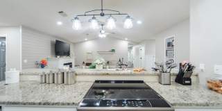 Charming 4 bedroom, 3 bathroom with lots of outdoor living space. Gallery 9