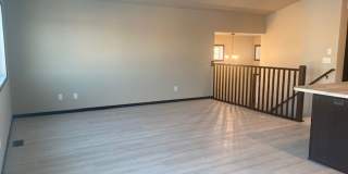 Modern 3 Bedroom Home with Garage & Fenced Yard for Rent! Gallery 4